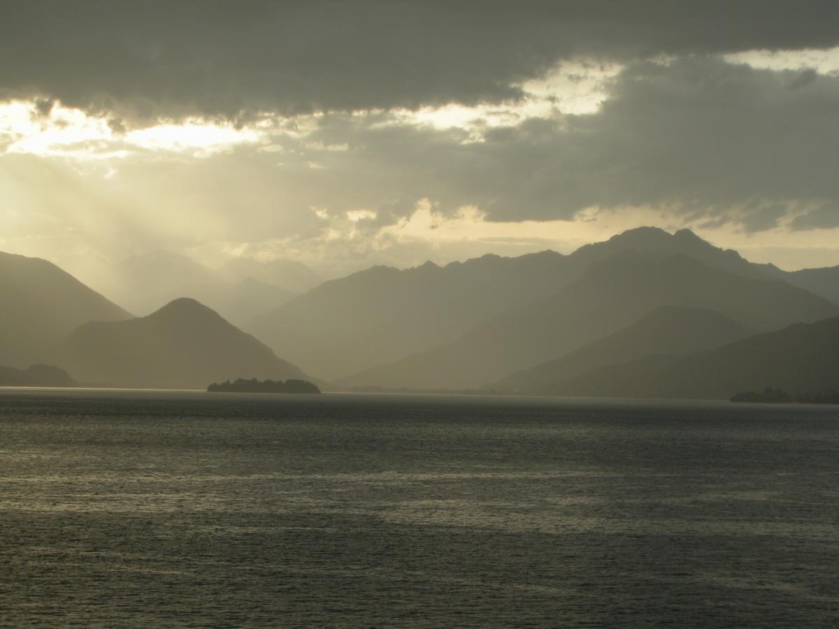 Villa Maria Lago Maggiore Reno Di Leggiuno ภายนอก รูปภาพ